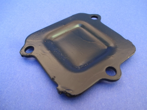 Side cover, cylinder head