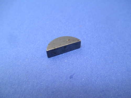 Woodruff key for distributor crankshaft gear